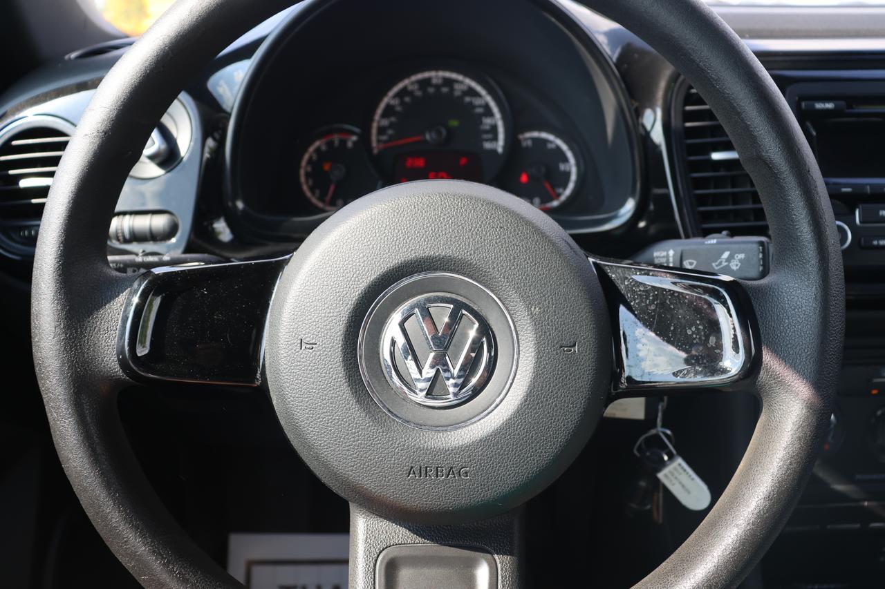 2013 VOLKSWAGEN BEETLE Houston TX