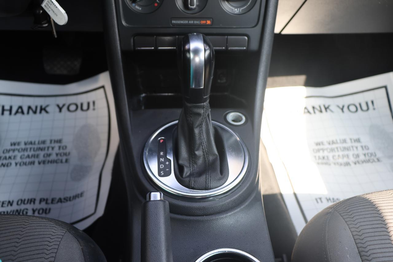 2013 VOLKSWAGEN BEETLE Houston TX