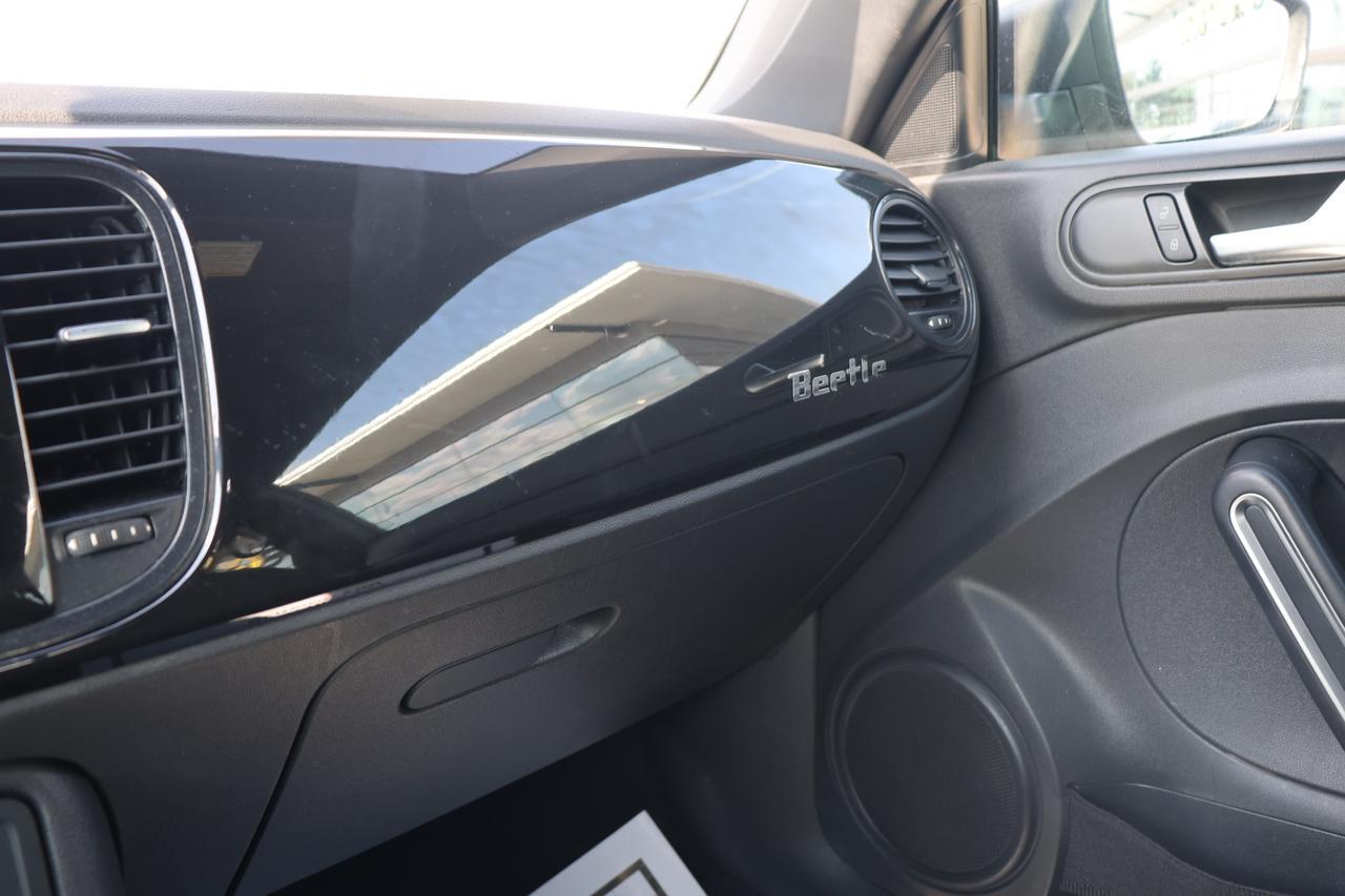 2013 VOLKSWAGEN BEETLE Houston TX