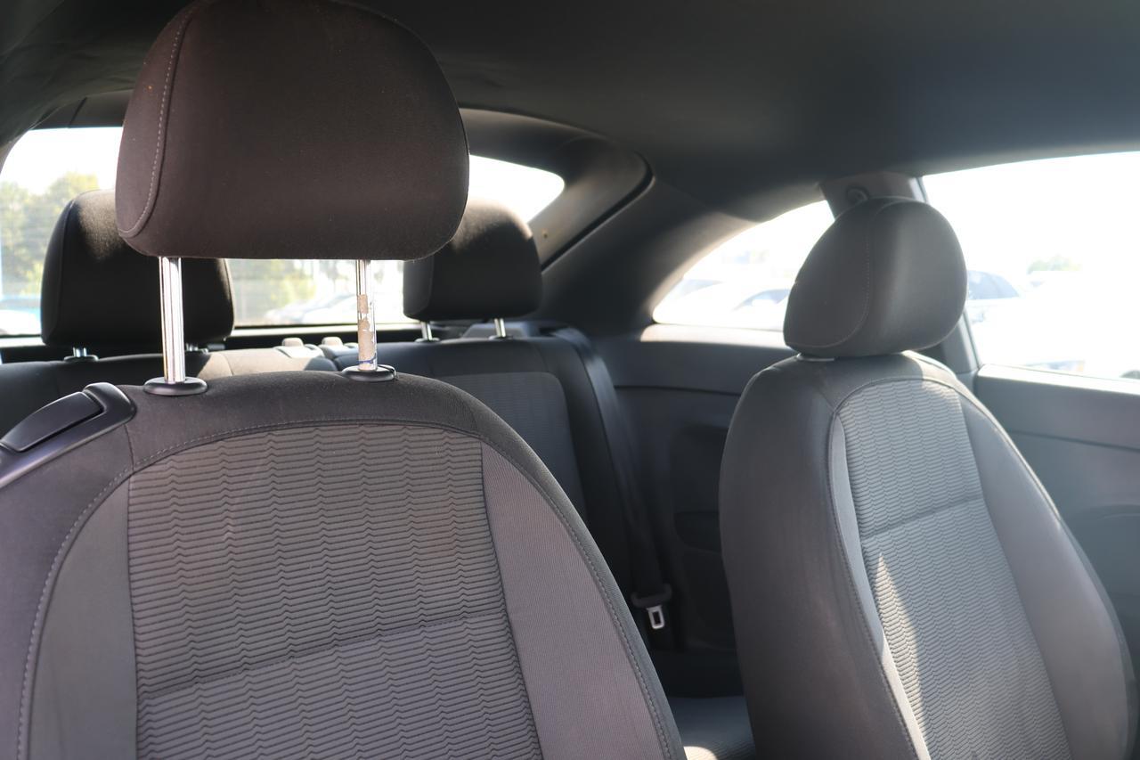 2013 VOLKSWAGEN BEETLE Houston TX