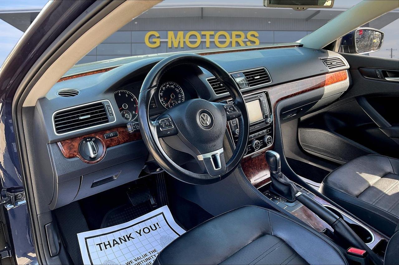 2013 VOLKSWAGEN PASSAT SEL Houston TX