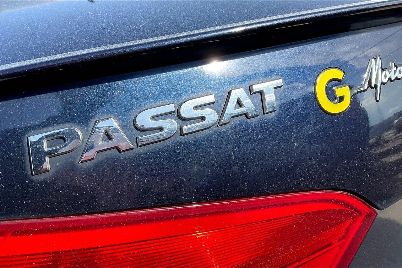 2013 VOLKSWAGEN PASSAT SEL Houston TX