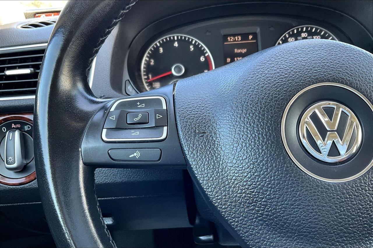 2013 VOLKSWAGEN PASSAT SEL Houston TX