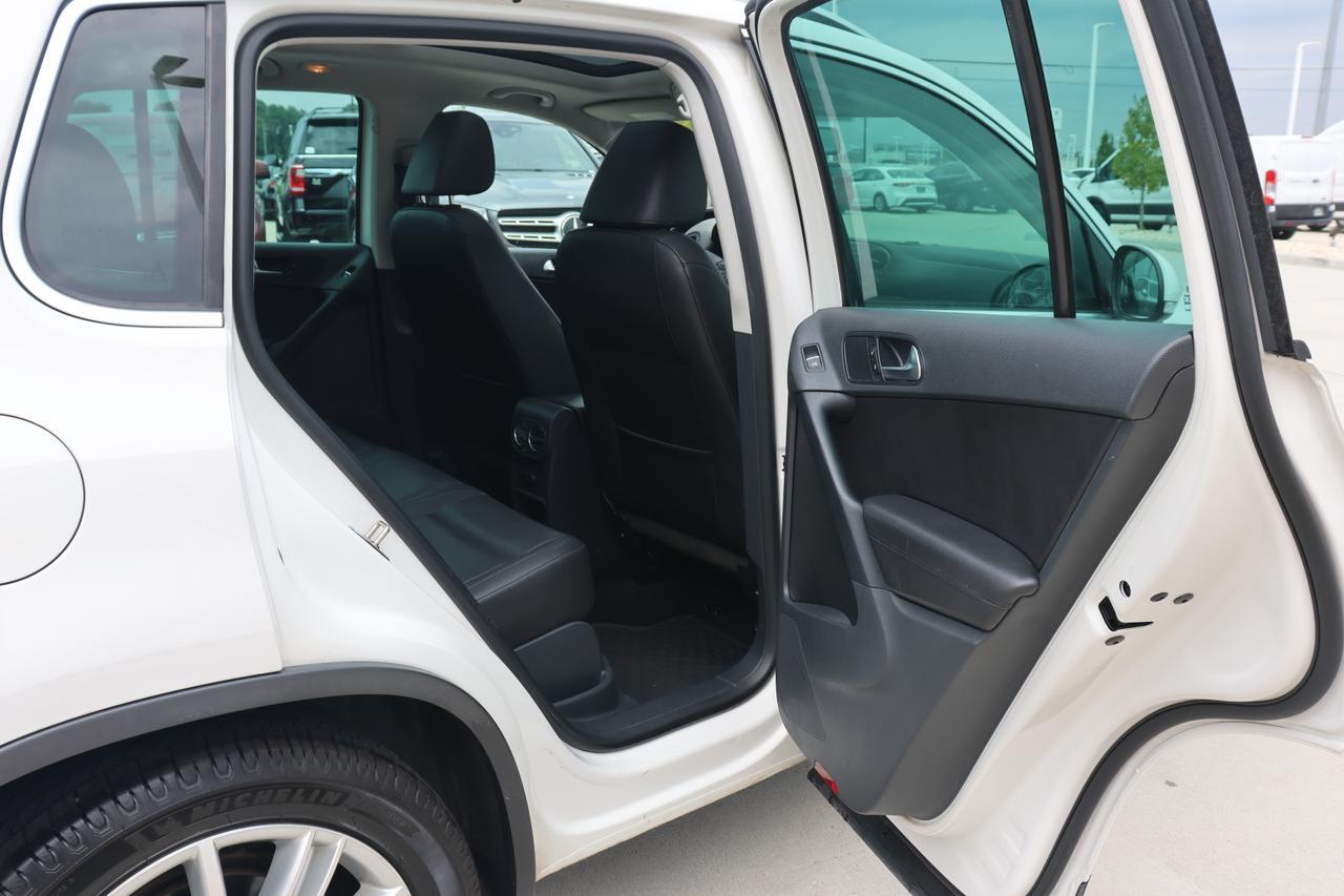 2013 VOLKSWAGEN TIGUAN S Houston TX