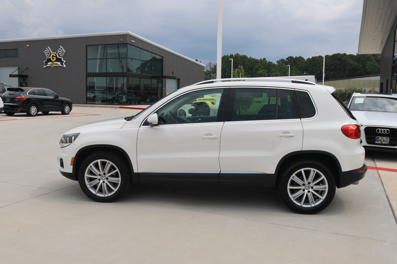 2013 VOLKSWAGEN TIGUAN S Houston TX