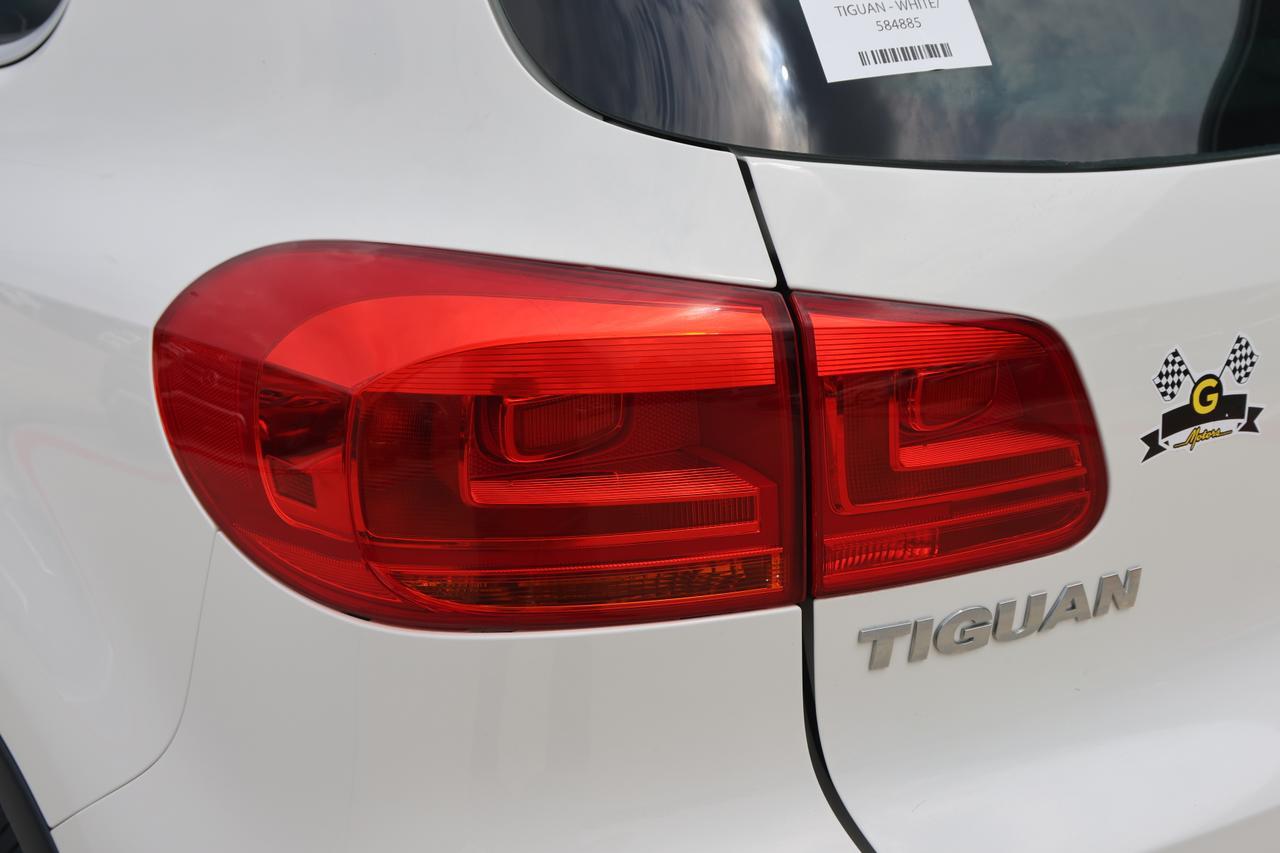 2013 VOLKSWAGEN TIGUAN S Houston TX