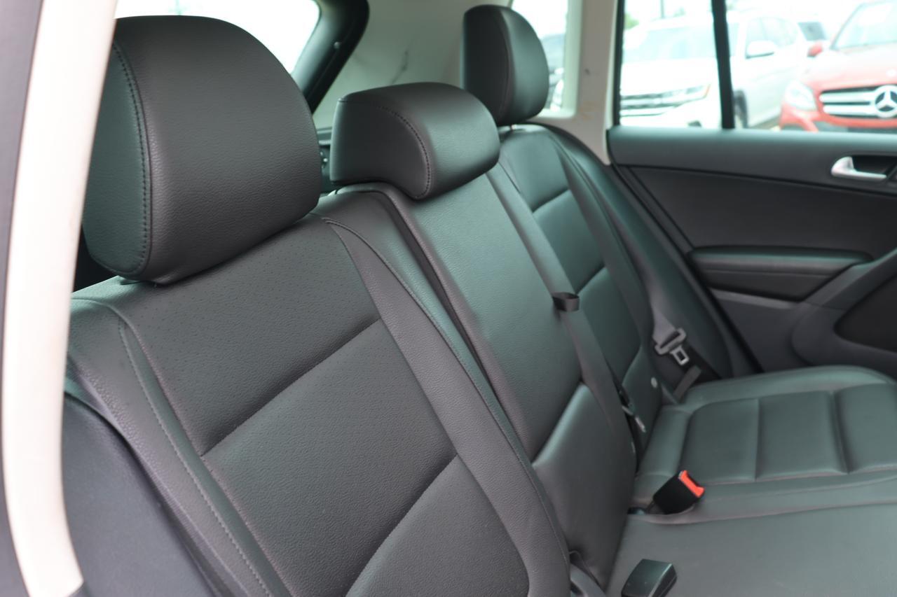 2013 VOLKSWAGEN TIGUAN S Houston TX