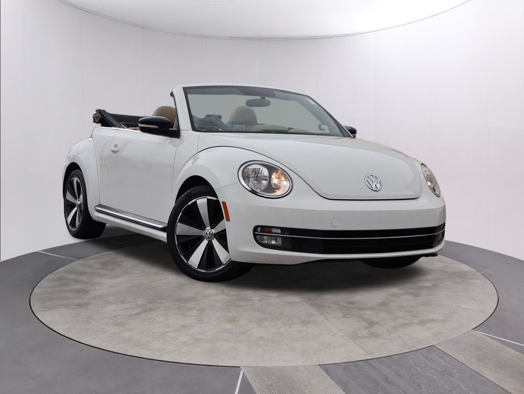 2013 Volkswagen Beetle 2.0 TSi Oshkosh WI 2013 Volkswagen Beetle 2.0 TSi Oshkosh WI
