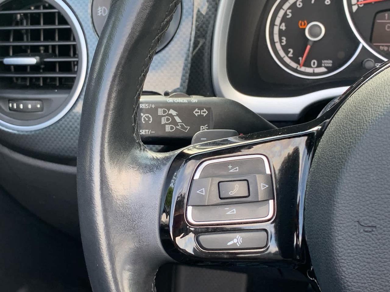 2013 Volkswagen Beetle 2.0T Dartmouth MA