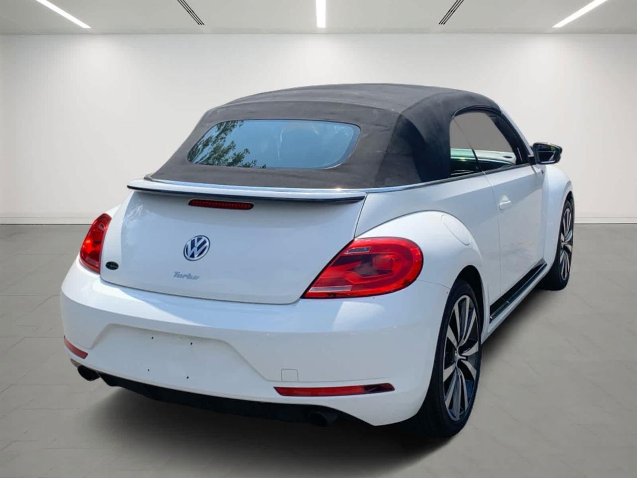 2013 Volkswagen Beetle 2.0T Dartmouth MA