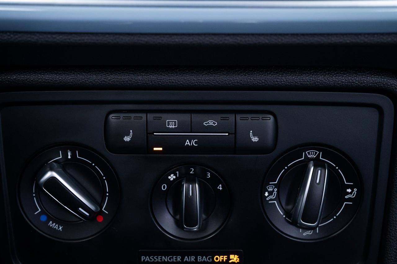 2013 Volkswagen Beetle 2.5L Convertible Heated Seats Portland OR