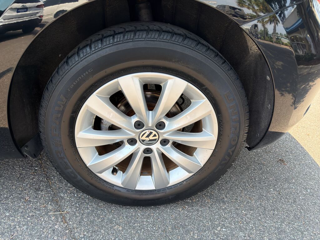 2013 Volkswagen Beetle 2.5L Entry Wilmington NC