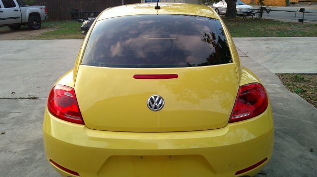2013 Volkswagen Beetle 2.5L San Antonio TX