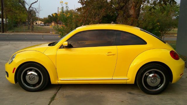 2013 Volkswagen Beetle 2.5L San Antonio TX