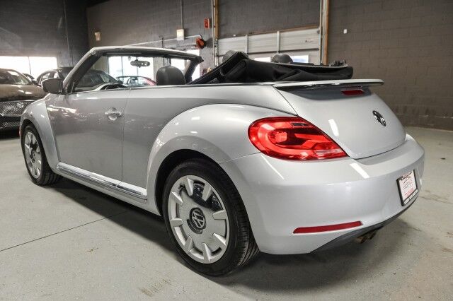 2013 Volkswagen Beetle 2dr Convertible