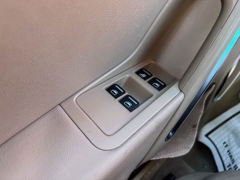 2013 Volkswagen Beetle Convertible 2.5L Wilmington NC