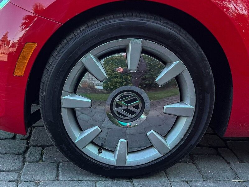 2013 Volkswagen Beetle Convertible 2.5L Wilmington NC