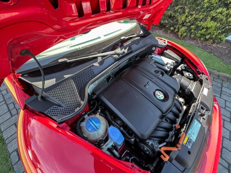 2013 Volkswagen Beetle Convertible 2.5L Wilmington NC