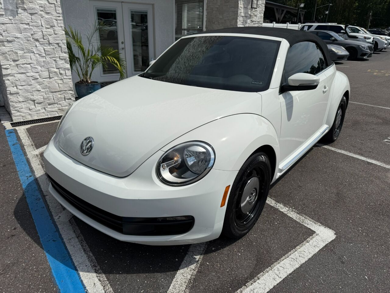 2013 Volkswagen Beetle Convertible 2dr Auto 2.5L PZEV Jacksonville FL
