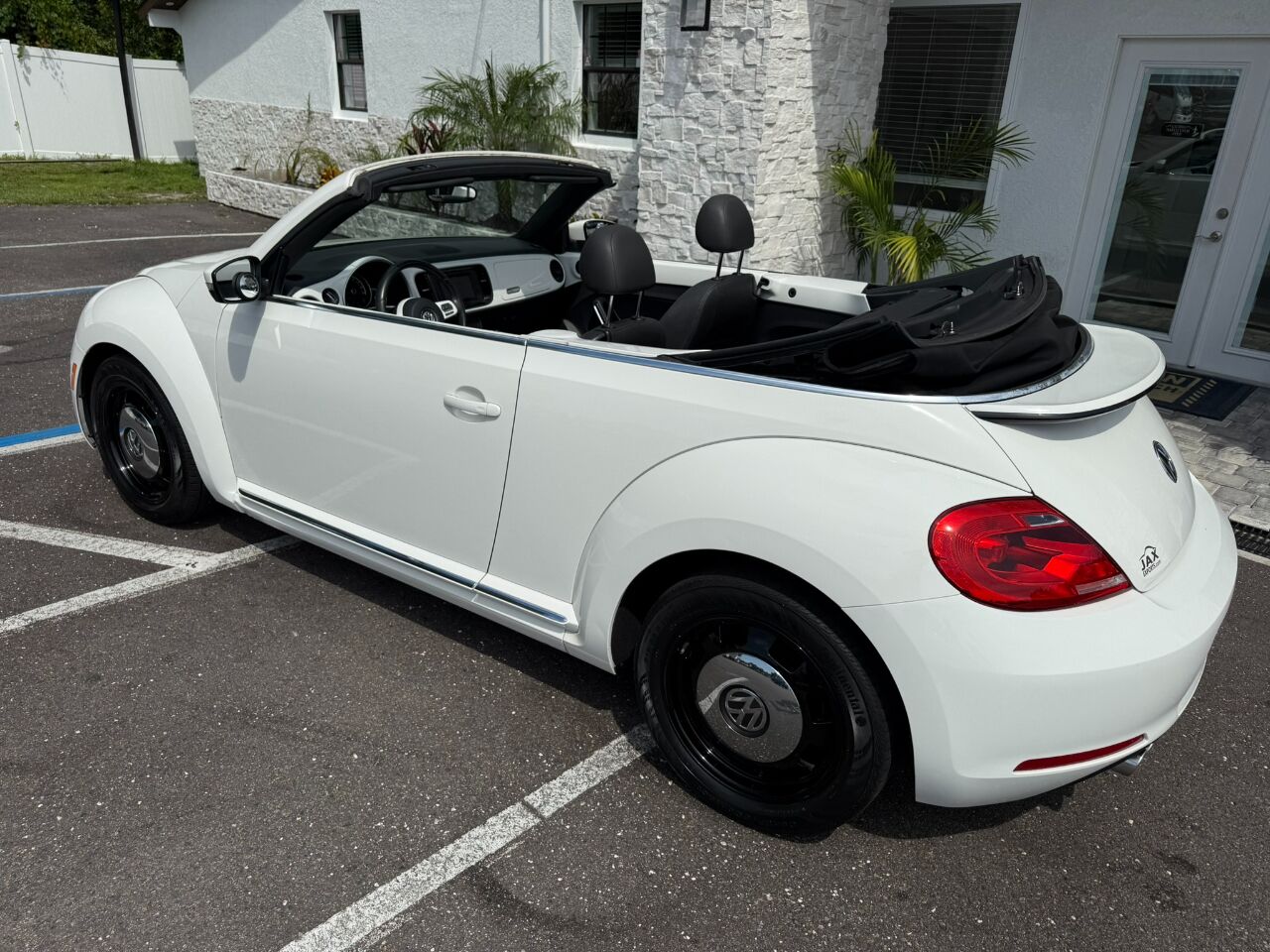 2013 Volkswagen Beetle Convertible 2dr Auto 2.5L PZEV Jacksonville FL
