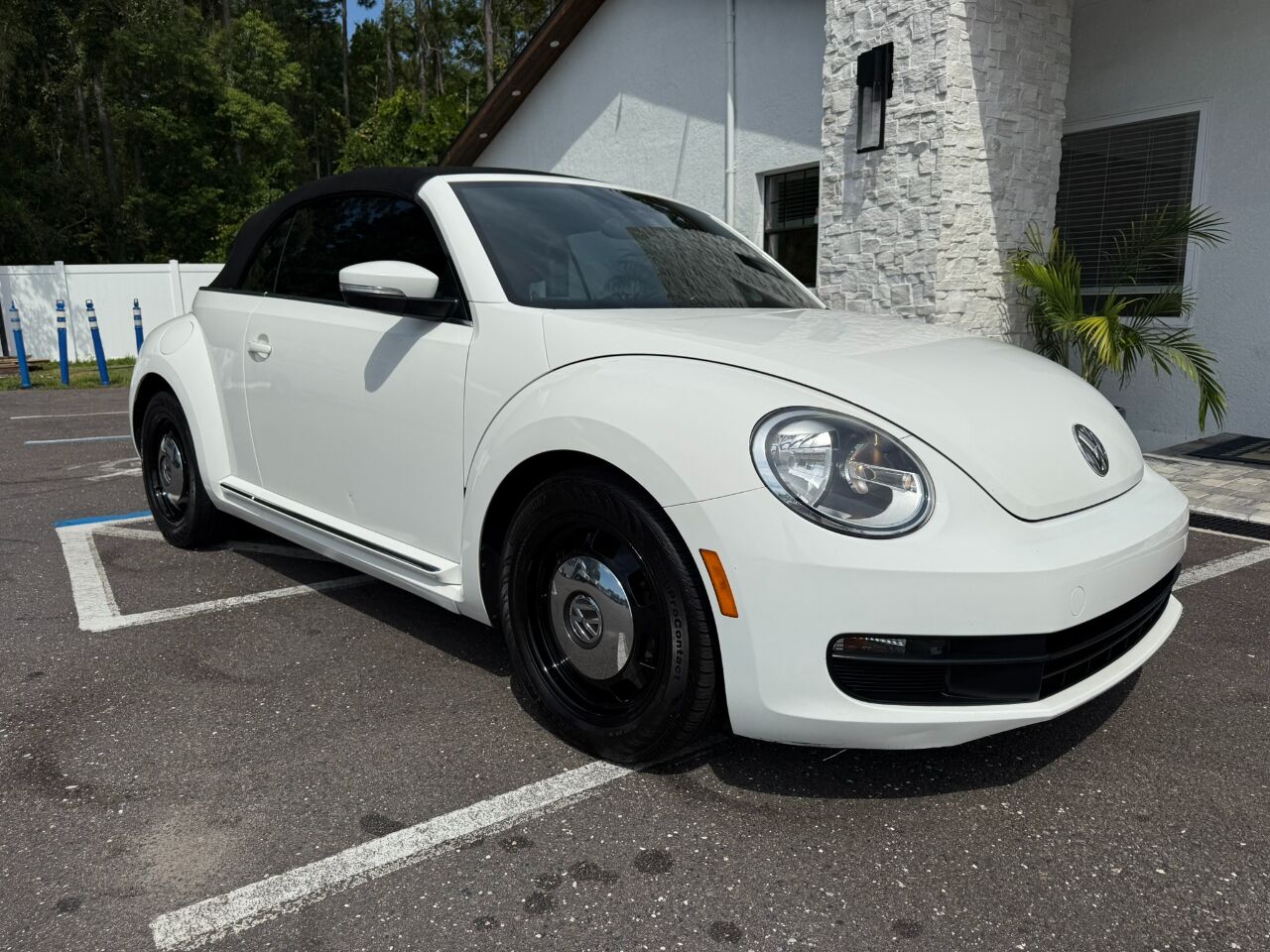 2013 Volkswagen Beetle Convertible 2dr Auto 2.5L PZEV Jacksonville FL