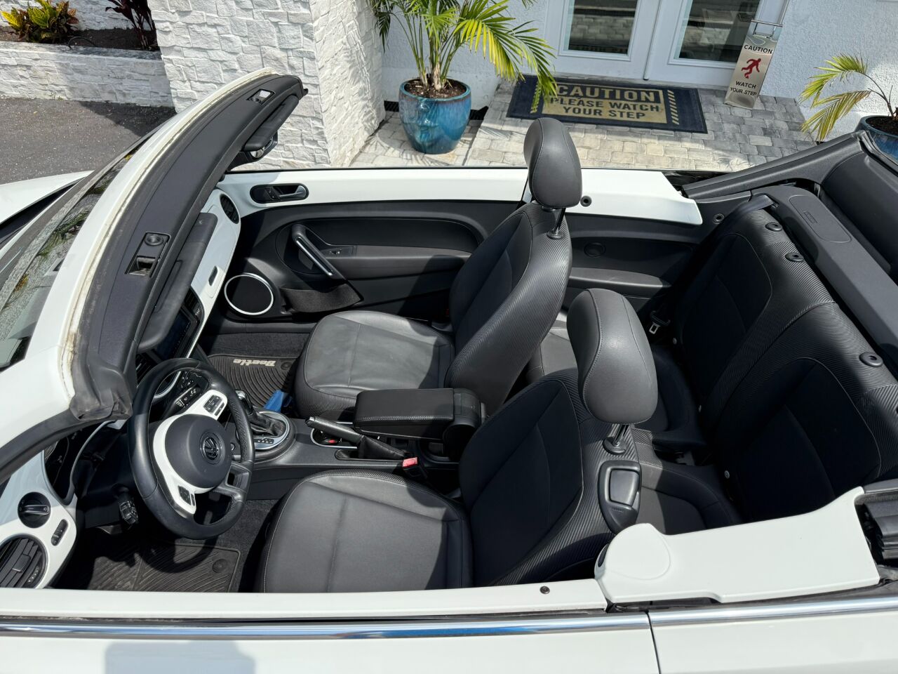 2013 Volkswagen Beetle Convertible 2dr Auto 2.5L PZEV Jacksonville FL