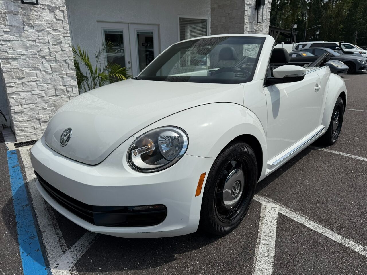 2013 Volkswagen Beetle Convertible 2dr Auto 2.5L PZEV Jacksonville FL