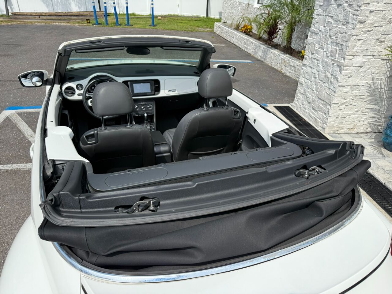 2013 Volkswagen Beetle Convertible 2dr Auto 2.5L PZEV Jacksonville FL