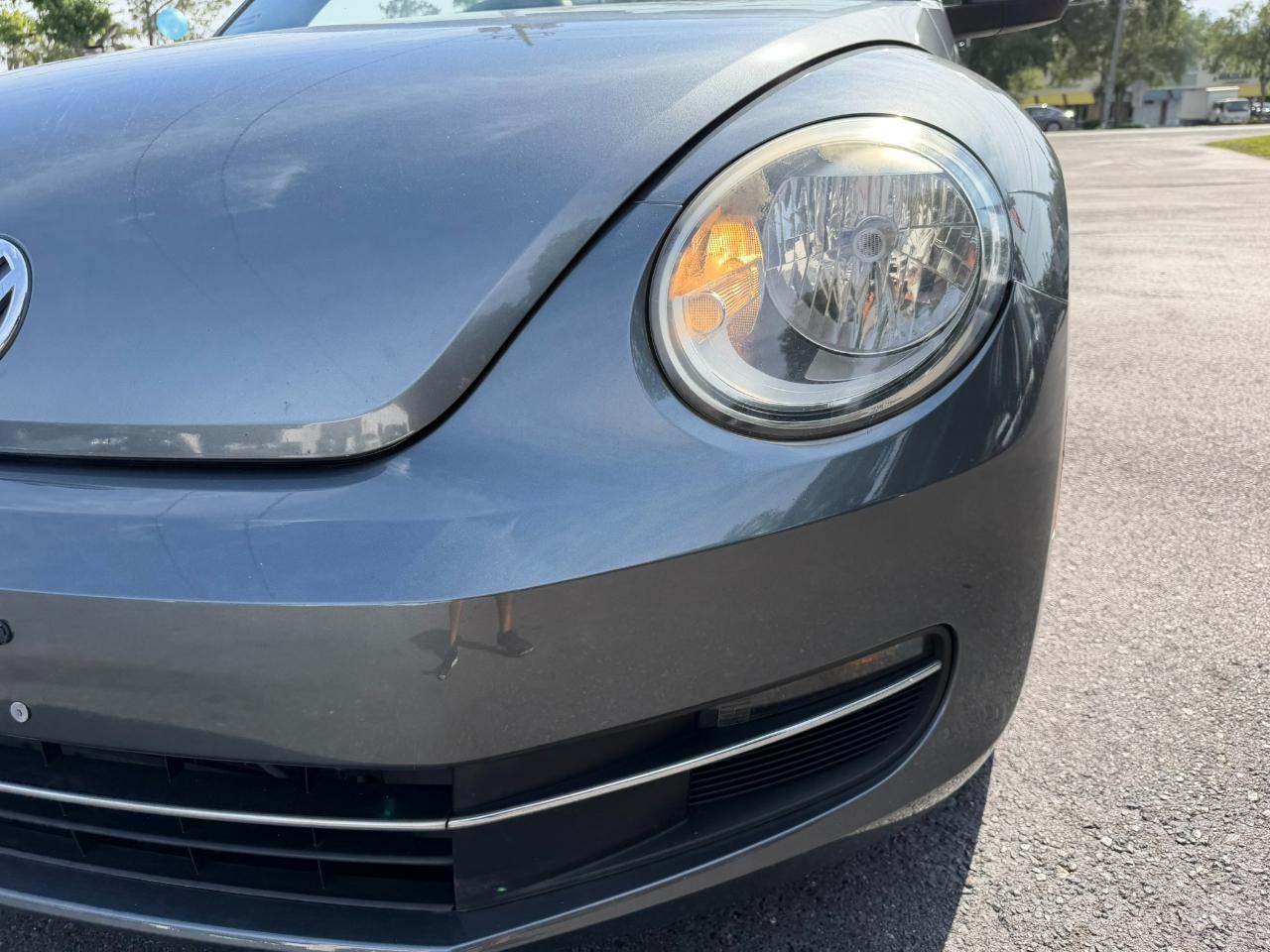 2013 Volkswagen Beetle Convertible 2dr DSG 2.0L TDI Jacksonville FL