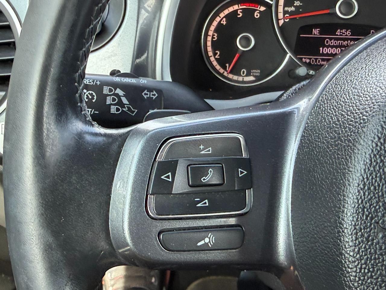 2013 Volkswagen Beetle Convertible 2dr DSG 2.0L TDI Jacksonville FL