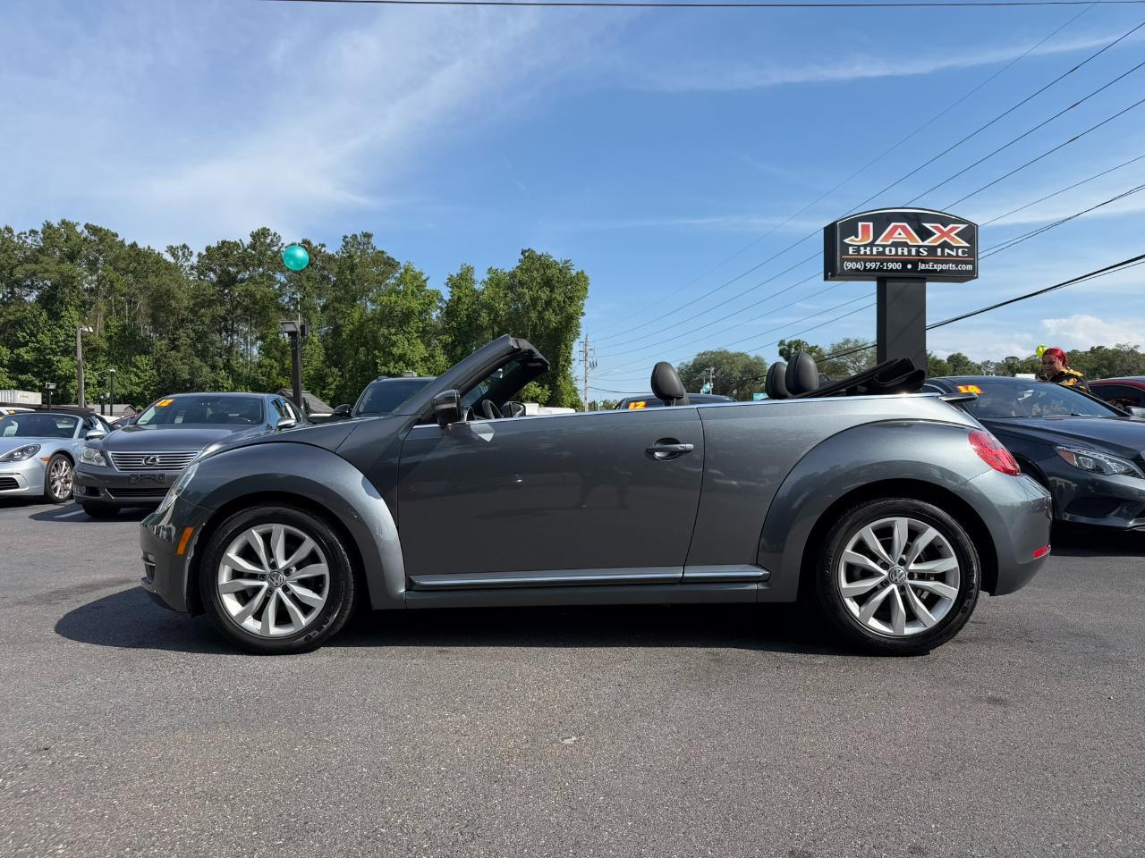 2013 Volkswagen Beetle Convertible 2dr DSG 2.0L TDI