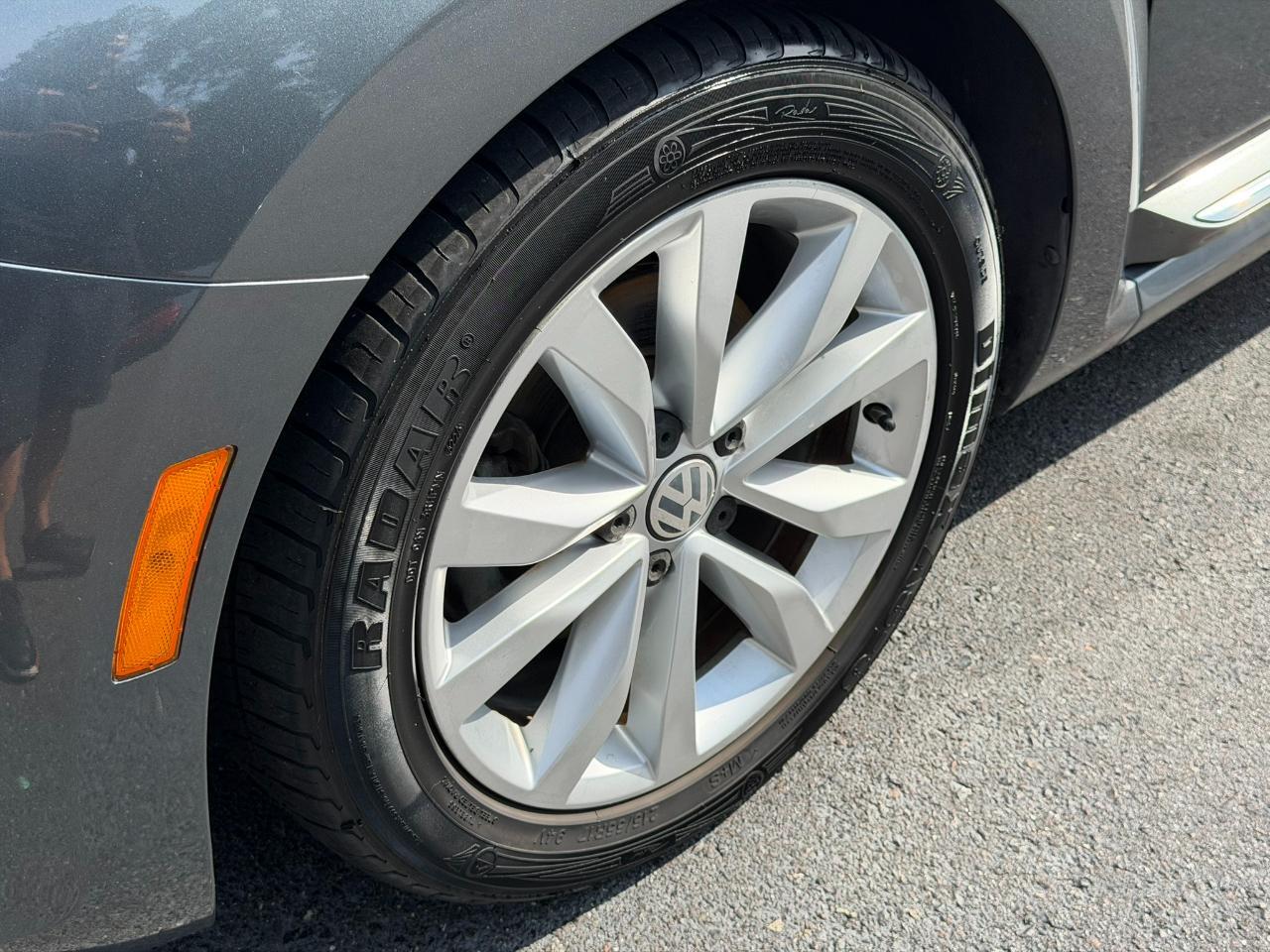 2013 Volkswagen Beetle Convertible 2dr DSG 2.0L TDI Jacksonville FL