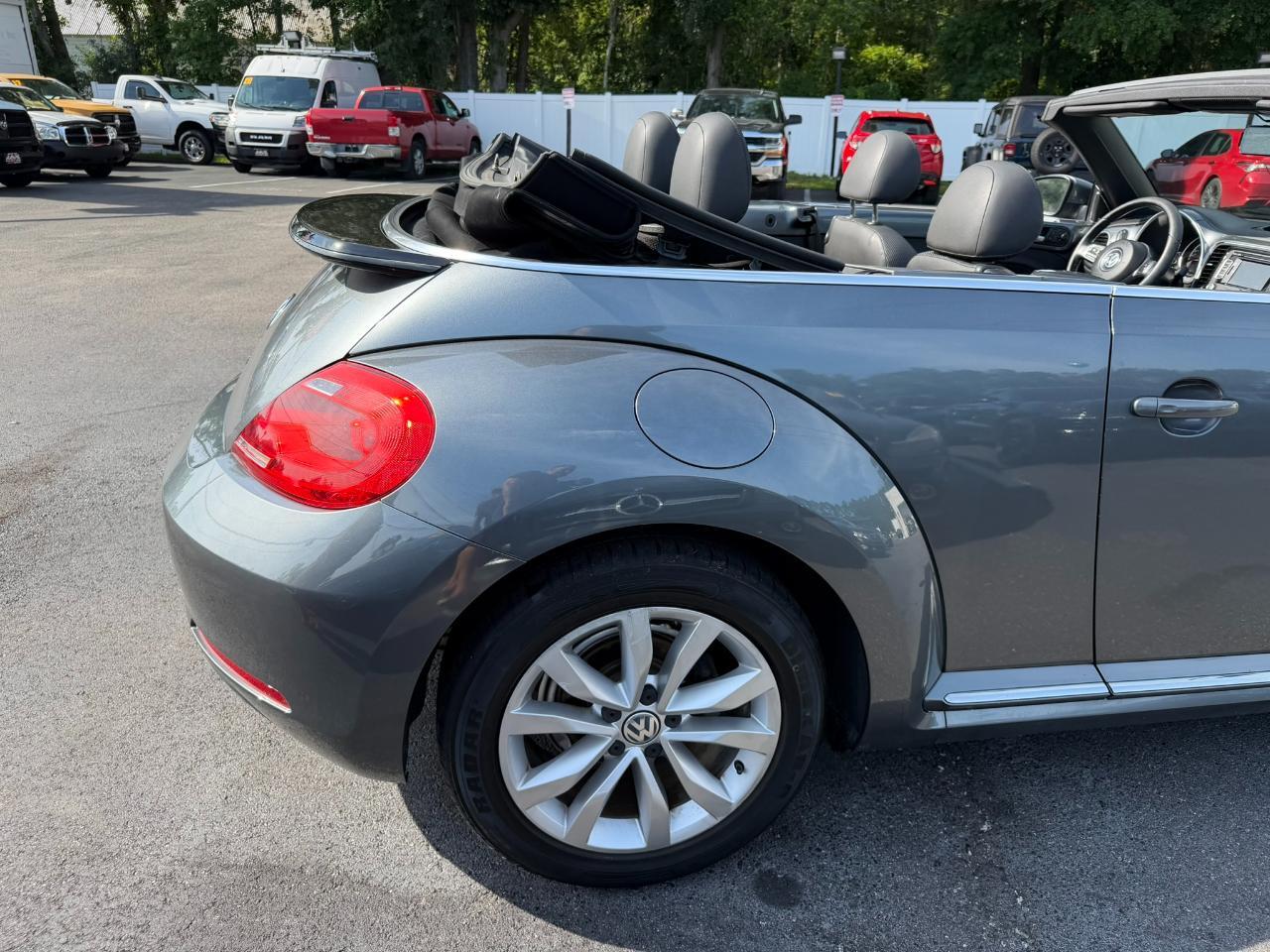 2013 Volkswagen Beetle Convertible 2dr DSG 2.0L TDI Jacksonville FL