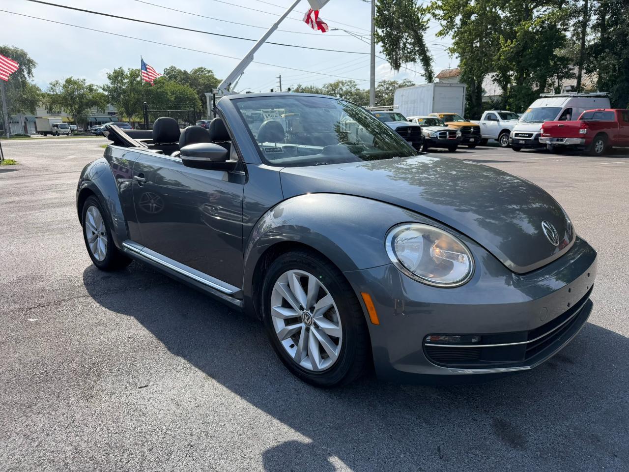 2013 Volkswagen Beetle Convertible 2dr DSG 2.0L TDI Jacksonville FL