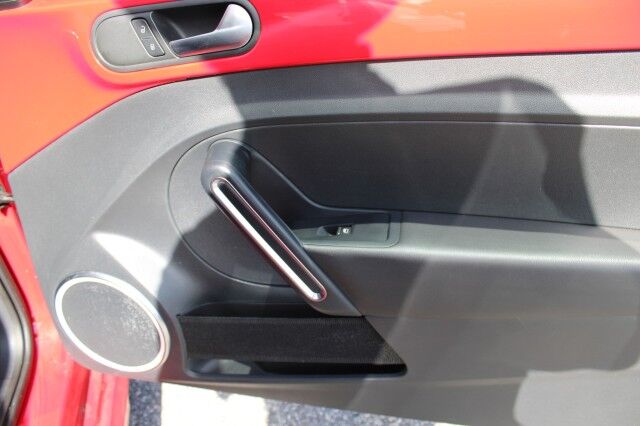 2013 Volkswagen Beetle Coupe 2.5L SUN AND SOUND Melbourne FL