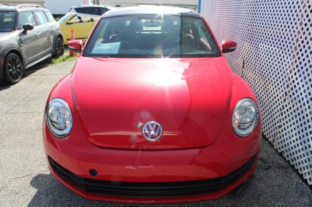 2013 Volkswagen Beetle Coupe 2.5L SUN AND SOUND