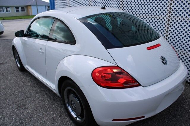 2013 Volkswagen Beetle Coupe 2.5L w/Sun Melbourne FL