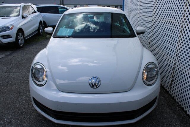 2013 Volkswagen Beetle Coupe 2.5L w/Sun Melbourne FL