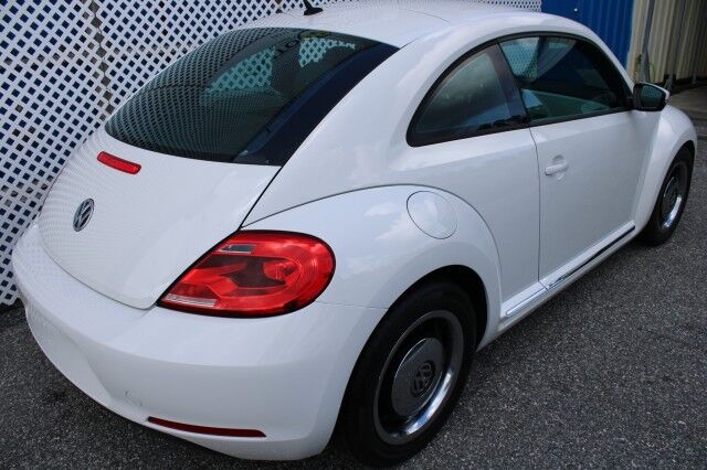 2013 Volkswagen Beetle Coupe 2.5L w/Sun Melbourne FL