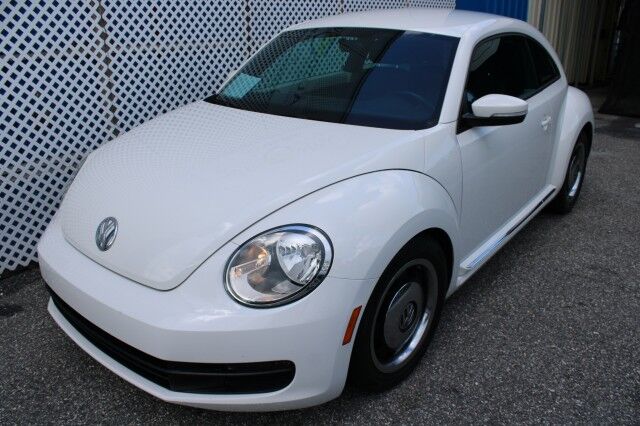 2013 Volkswagen Beetle Coupe 2.5L w/Sun Melbourne FL