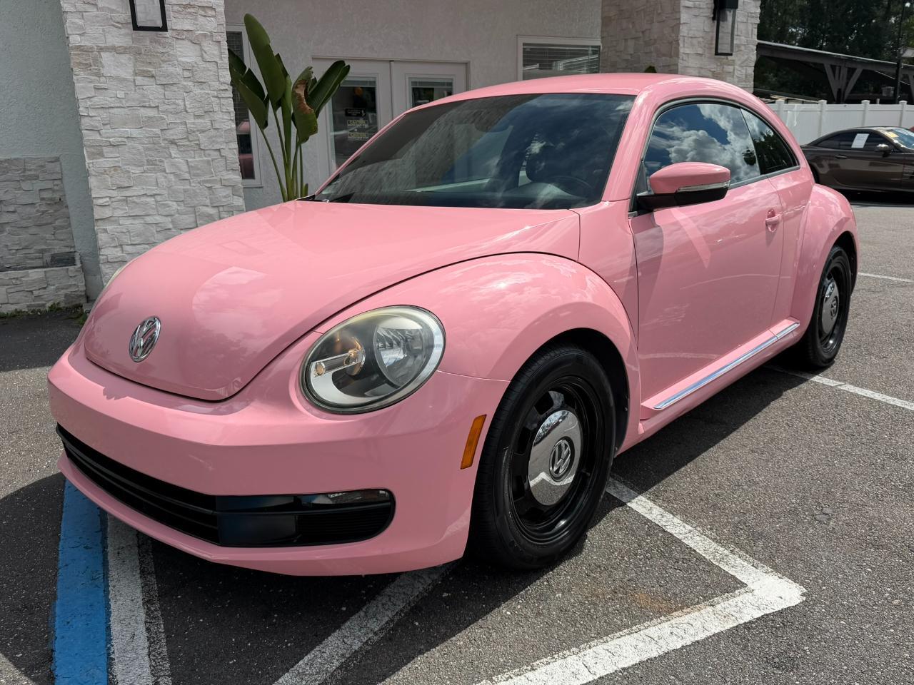 2013 Volkswagen Beetle Coupe 2dr Auto 2.5L