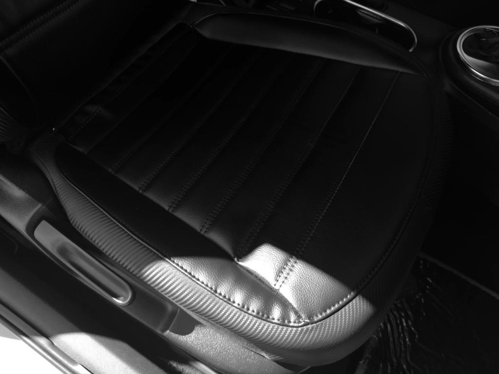 2013 Volkswagen Beetle Coupe 2dr Auto 2.5L PZEV Jacksonville FL