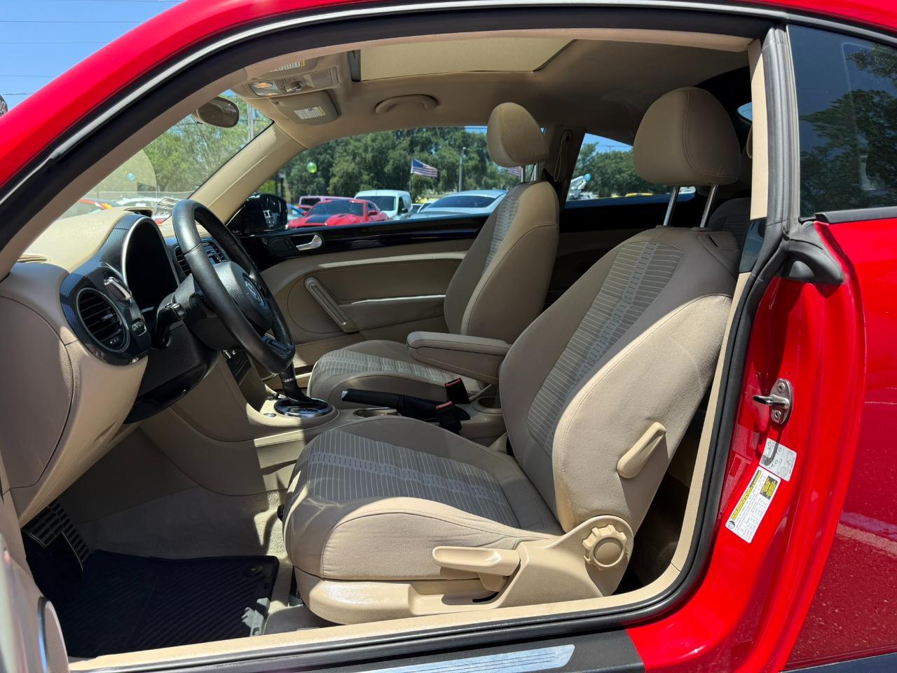 2013 Volkswagen Beetle Coupe 2dr DSG 2.0T Turbo PZEV Jacksonville FL