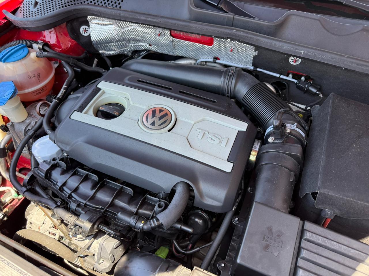 2013 Volkswagen Beetle Coupe 2dr DSG 2.0T Turbo PZEV Jacksonville FL