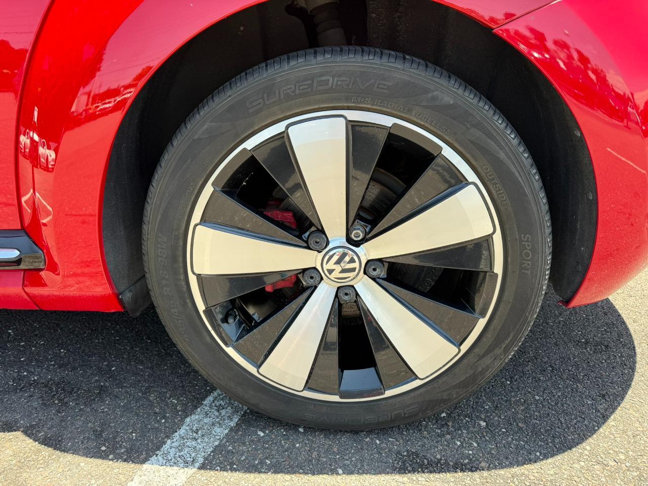 2013 Volkswagen Beetle Coupe 2dr DSG 2.0T Turbo PZEV Jacksonville FL
