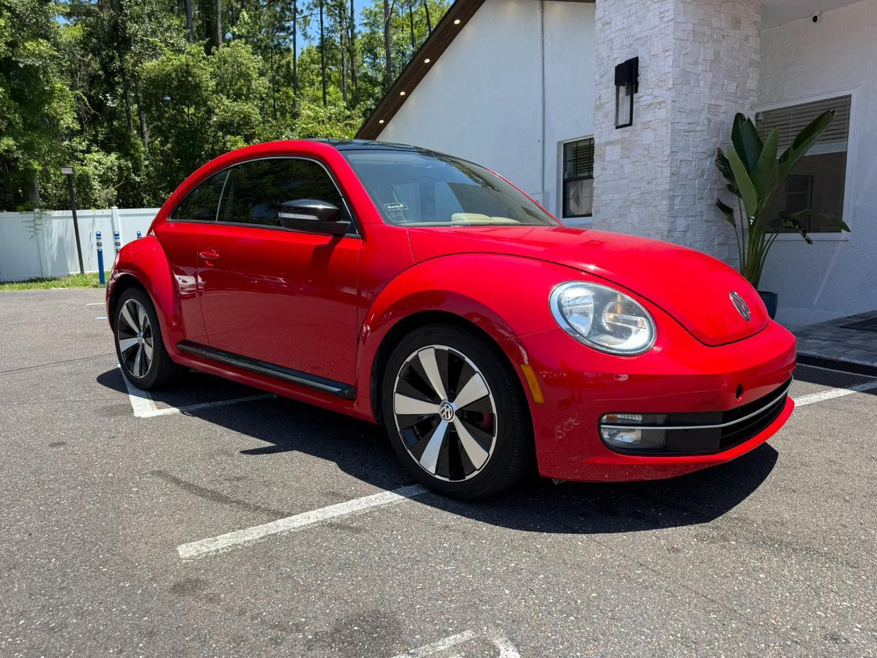 2013 Volkswagen Beetle Coupe 2dr DSG 2.0T Turbo PZEV Jacksonville FL