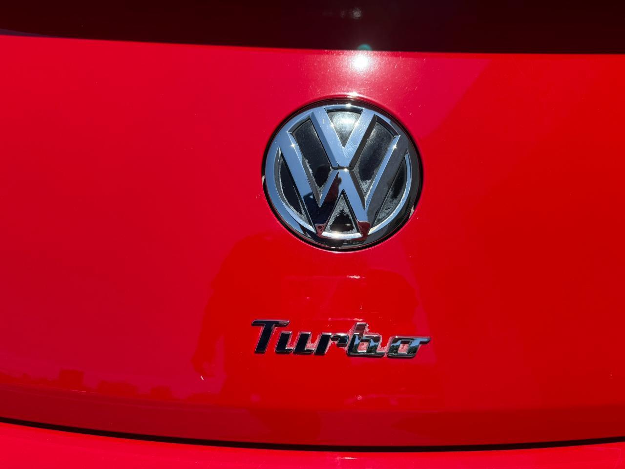 2013 Volkswagen Beetle Coupe 2dr DSG 2.0T Turbo PZEV Jacksonville FL