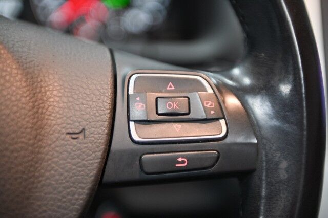 2013 Volkswagen Eos Executive 2dr Convertible Chicago IL