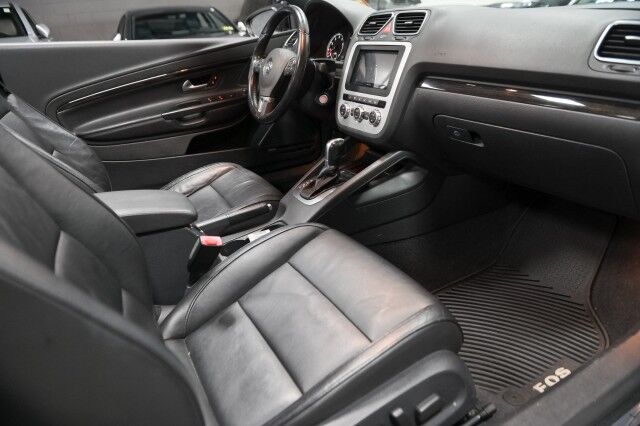 2013 Volkswagen Eos Executive 2dr Convertible Chicago IL