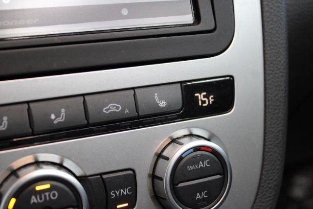 2013 Volkswagen Eos Executive Chantilly VA